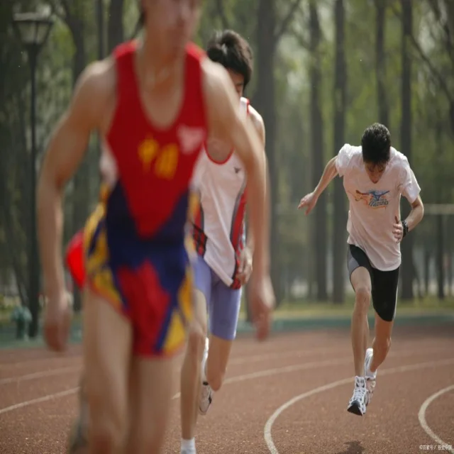 周琦与球队完成续约巩固未来